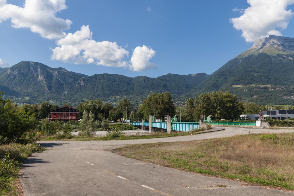 Maison De Savoie Saint Pierre d'Albigny Ruang foto